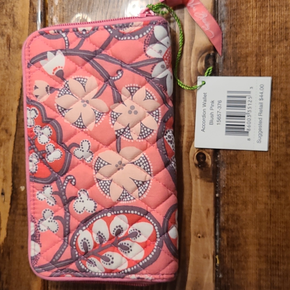 Vera Bradley Accordian Wallet